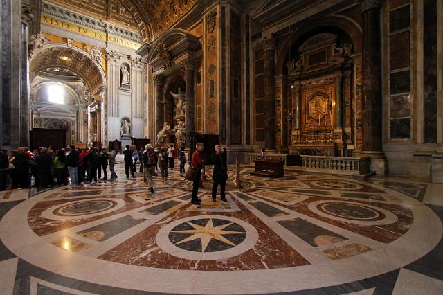 0659 Rome-Basiliek St Pieter.JPG